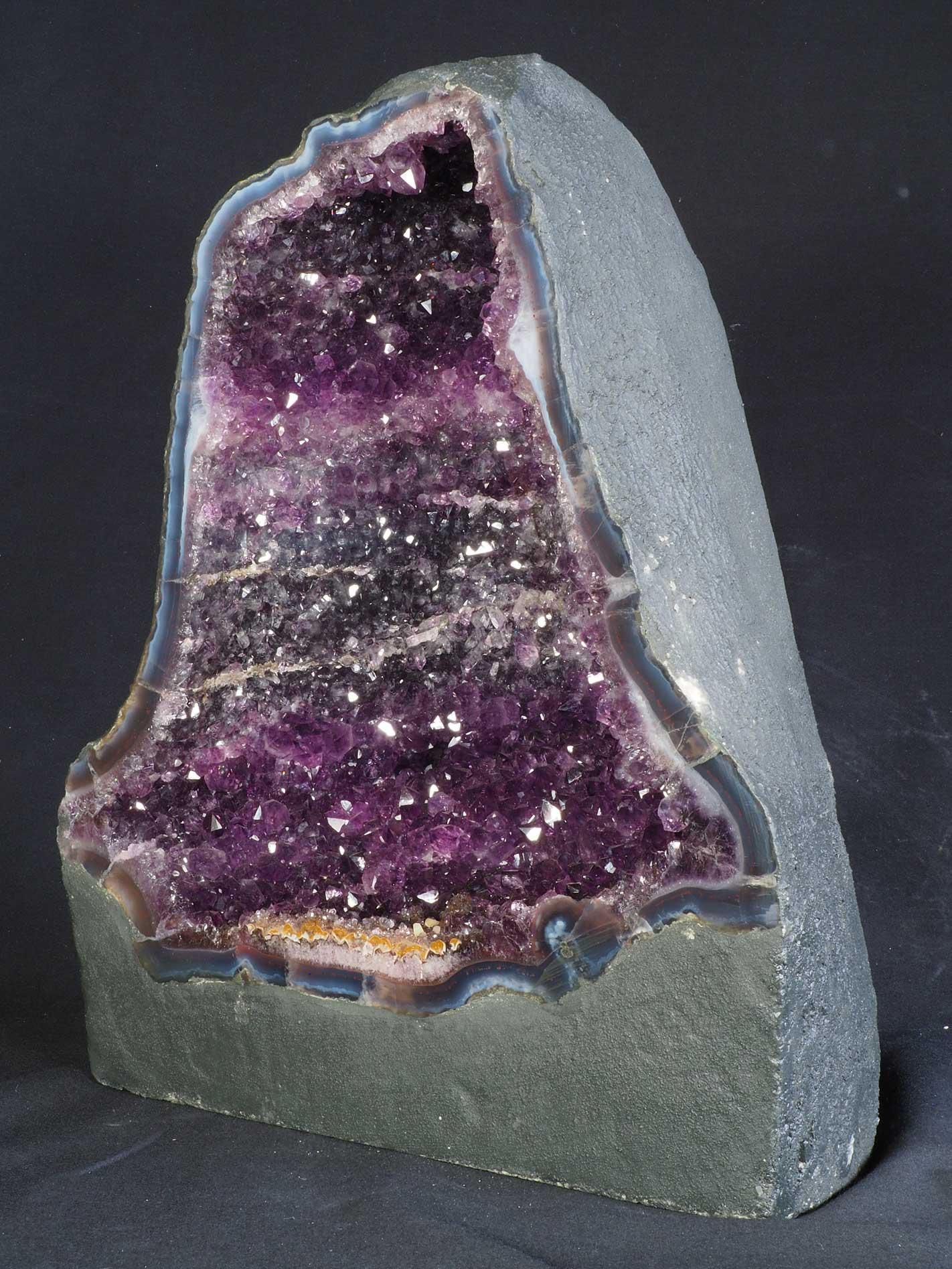 420 Géode d’améthyste