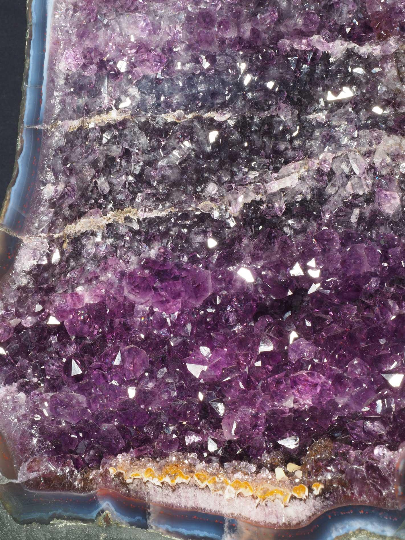 420 Géode d’améthyste